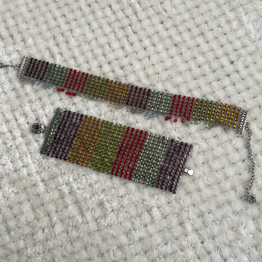 Multicolored choker and bracelet set